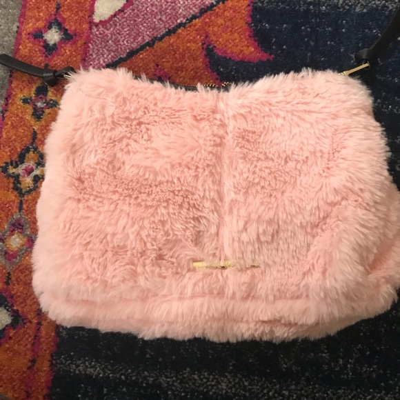 pink fur clutch bag